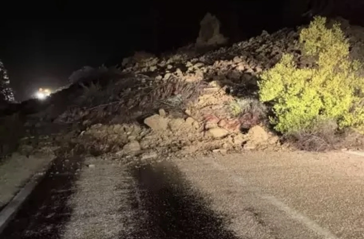 Adana'da 3 il&ccedil;e ulaşımını sağlayan yol kapandı! 