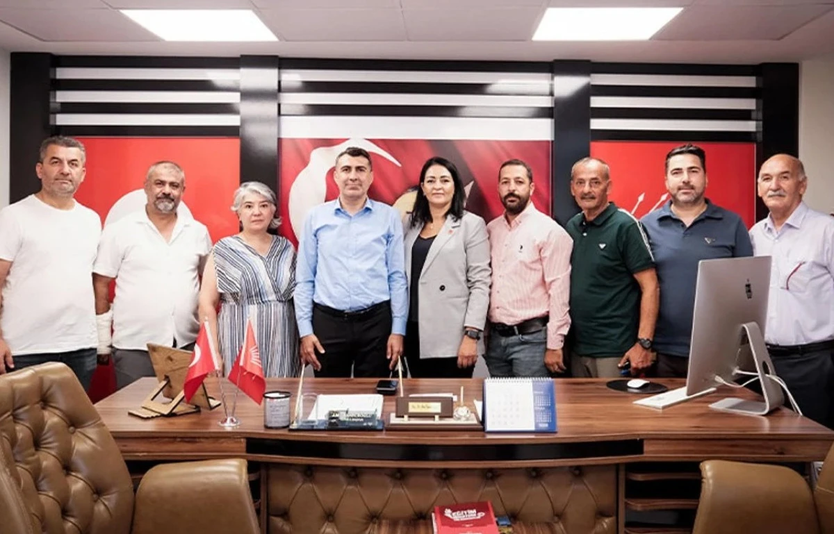 Adana'da beklenen gelişme... Memleket Partisi Adana İl Örgütü CHP'ye katıldı