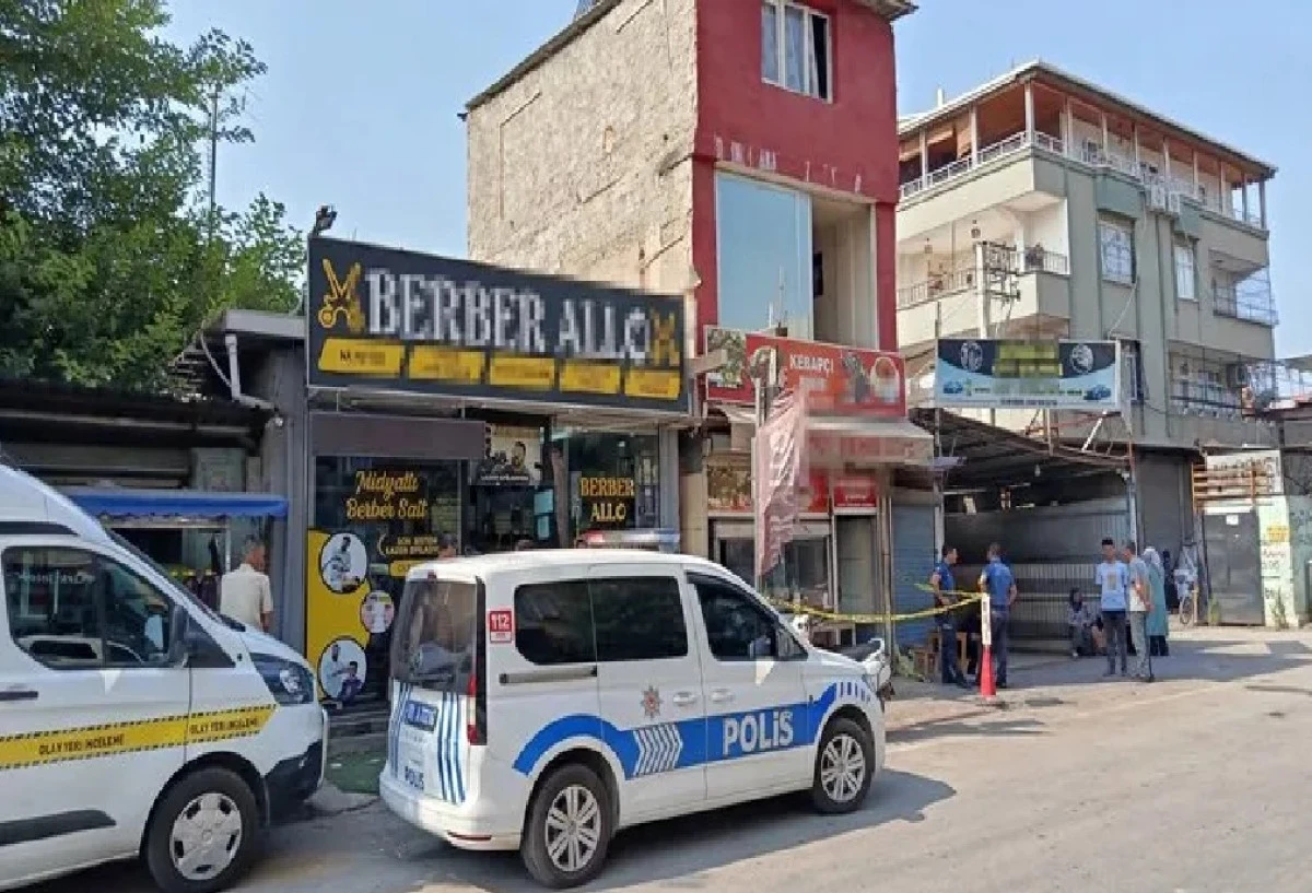 Annesinin boğazını kesti...! Burası Adana Seyhan Gülbahçesi...! 