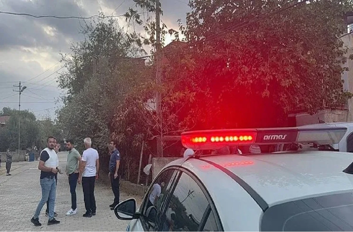 Burası Adana / Kozan... Evinin balkonuna çıktı... Pompalı Tüfekle rast gele ateş açtı! 