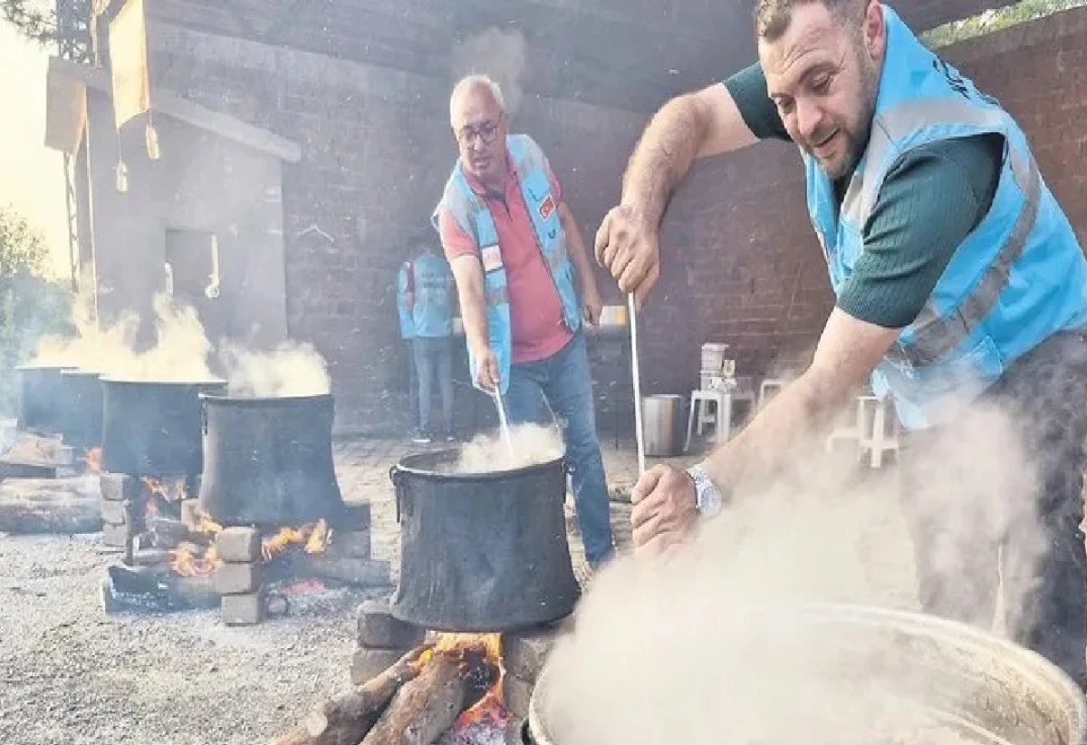 Burası KOZAN... Asırlık Bayram geleneği hala yaşatılıyor... 