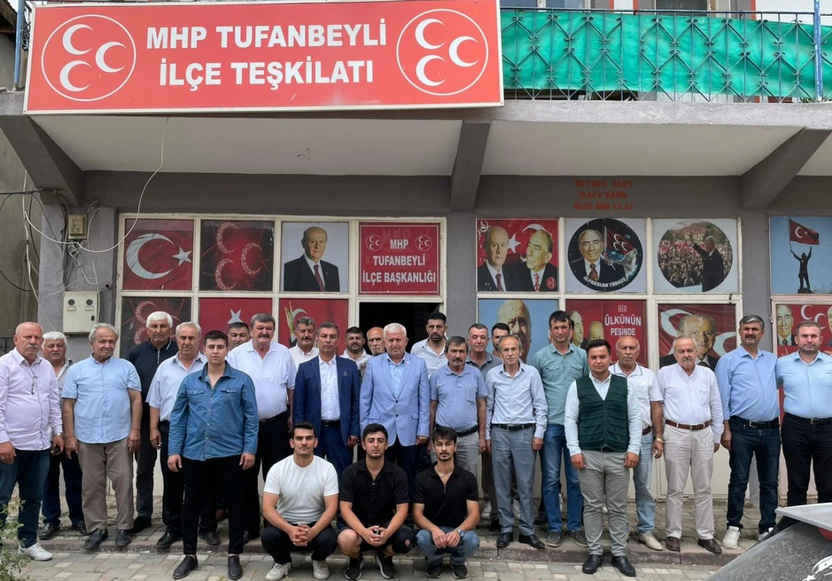 MHP Tufanbeyli'de bayrak değişimi...