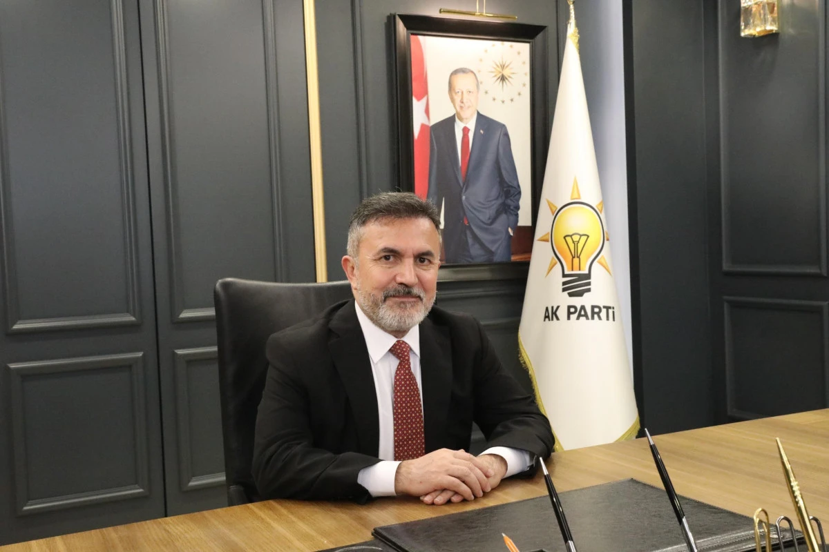 Yer : AK Parti Adana İl Başkanlığı... Tamer Dağlı'dan 5000 KİŞİLİK İSTİHDAM M&Uuml;JDESİ! 